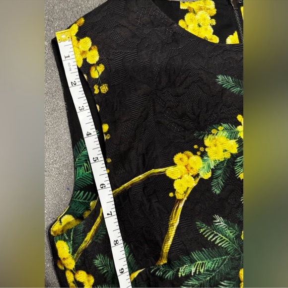 Dolce & Gabbana Mimosa Shift Floral Dress (Size EU42 & US6) - Picture 10 of 13